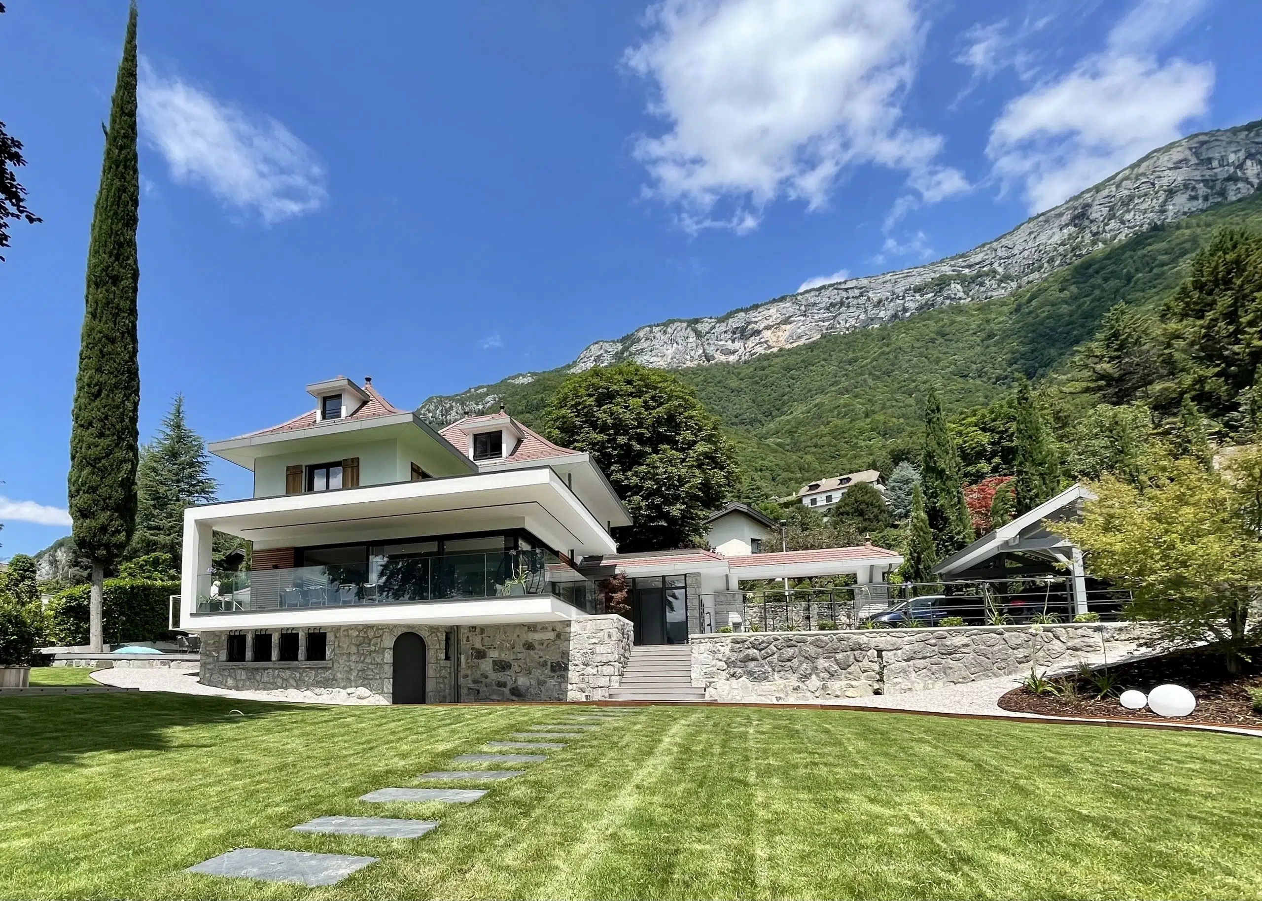t-maison-moderne-lac-d-annecy